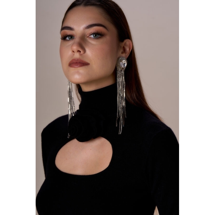 Abito cutout con rosa