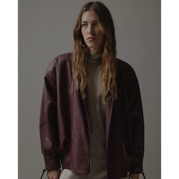 The Virgo Gummed Crop Tinto