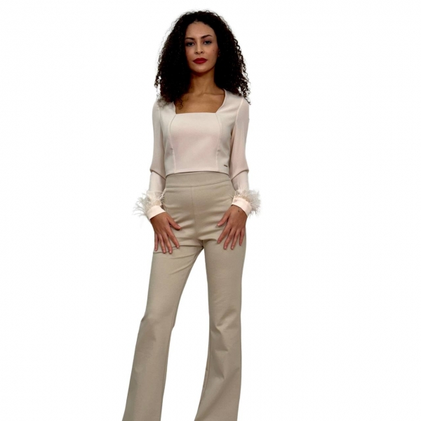 Pantalone Zampa con lana. Beige. Celye