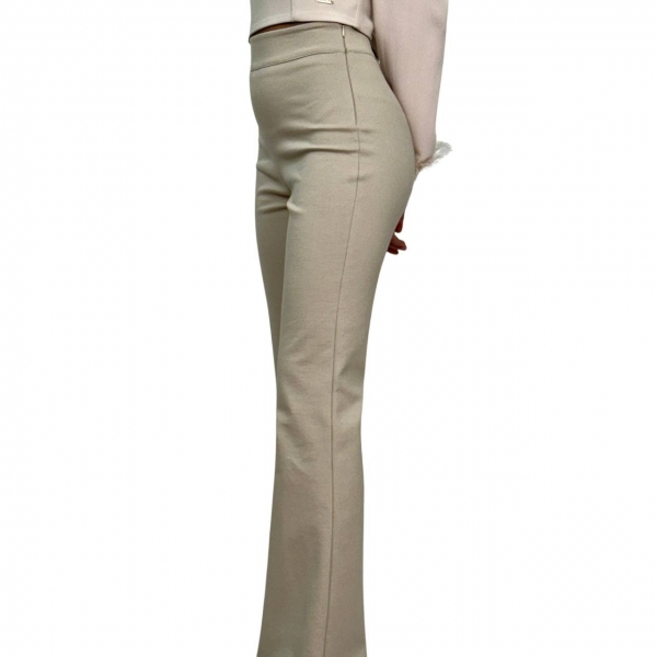 Pantalone Zampa con lana. Beige. Celye