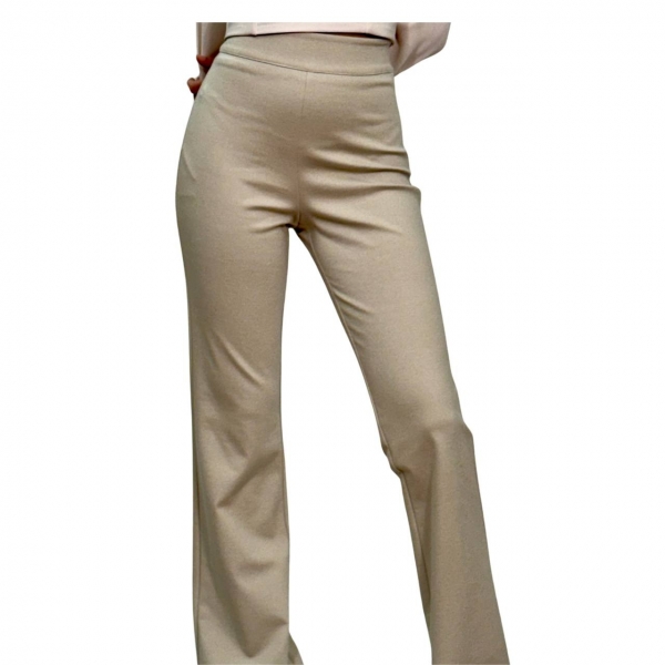 Pantalone Zampa con lana. Beige. Celye